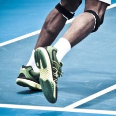 how to choose pickleball shoes